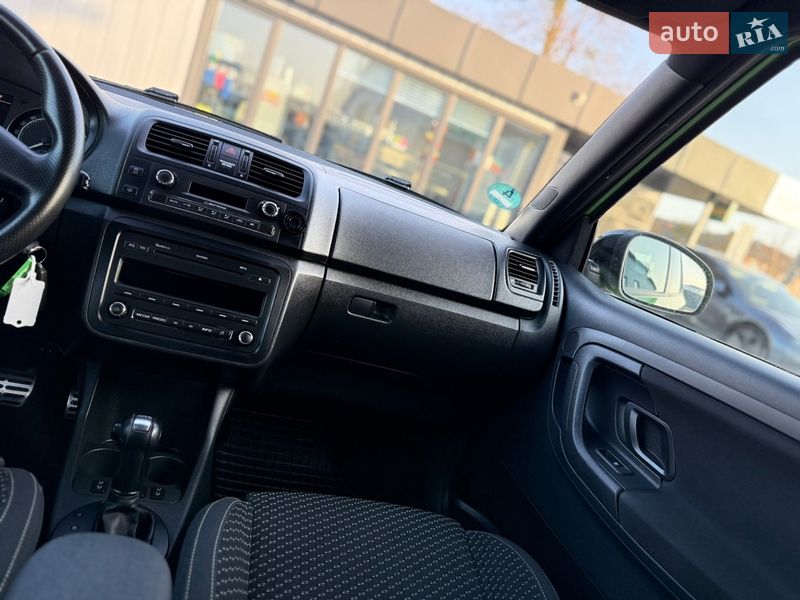 Хэтчбек Skoda Fabia 2011 в Владимире
