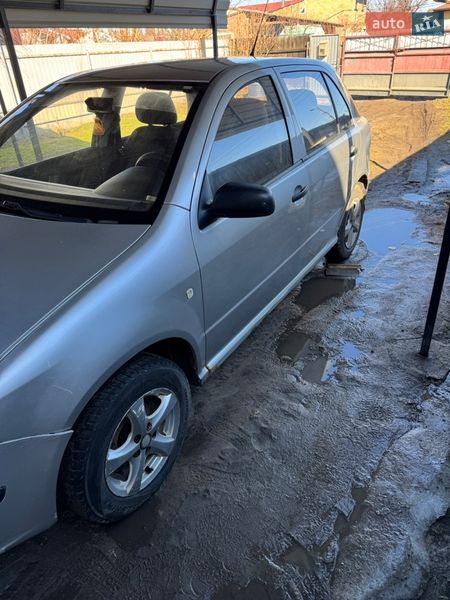 Хэтчбек Skoda Fabia 2006 в Фастове