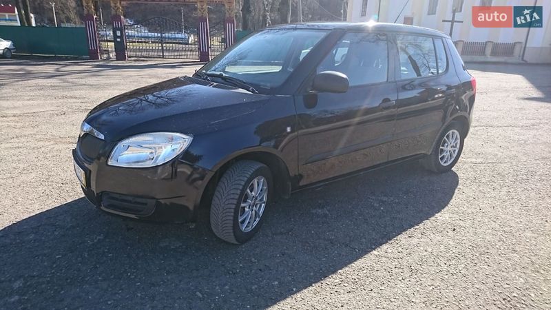 Хэтчбек Skoda Fabia 2009 в Вижнице