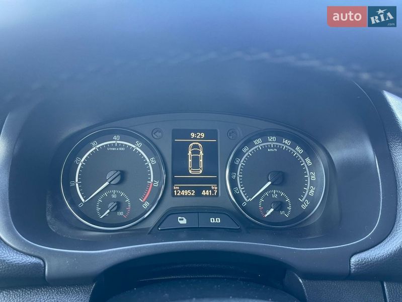 Хэтчбек Skoda Fabia 2011 в Луцке