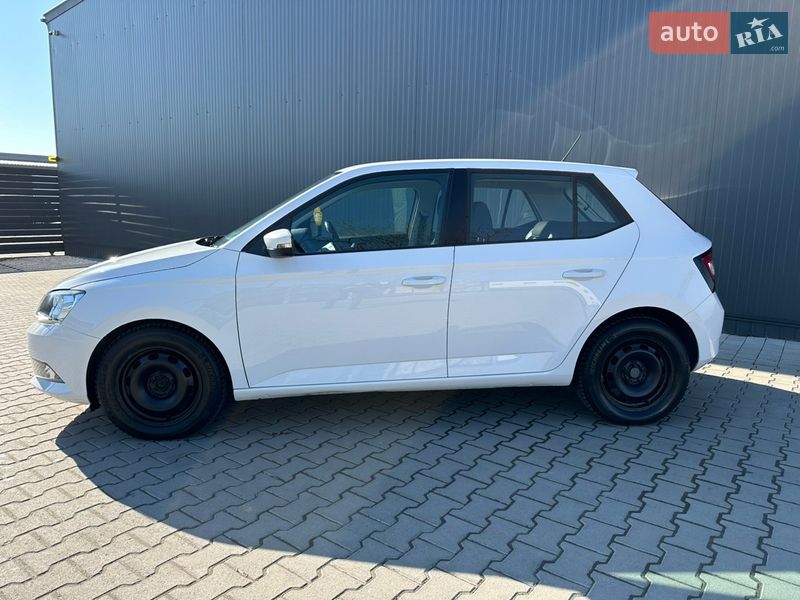 Хэтчбек Skoda Fabia 2015 в Мукачево