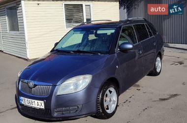 Универсал Skoda Fabia 2010 в Днепре
