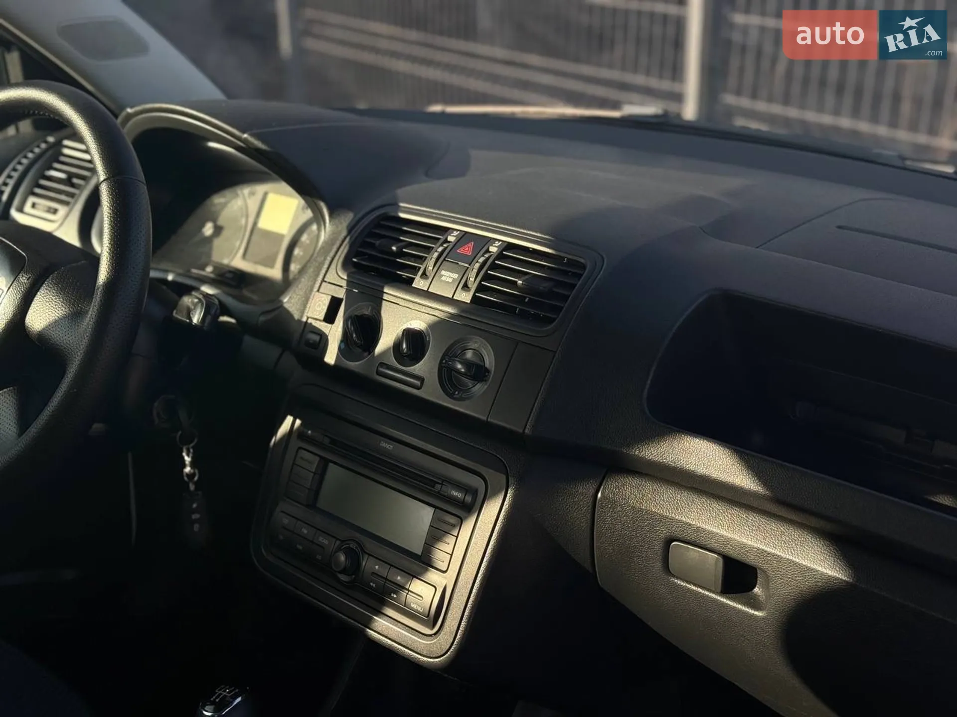 2012 Skoda Fabia - мініатюра 5