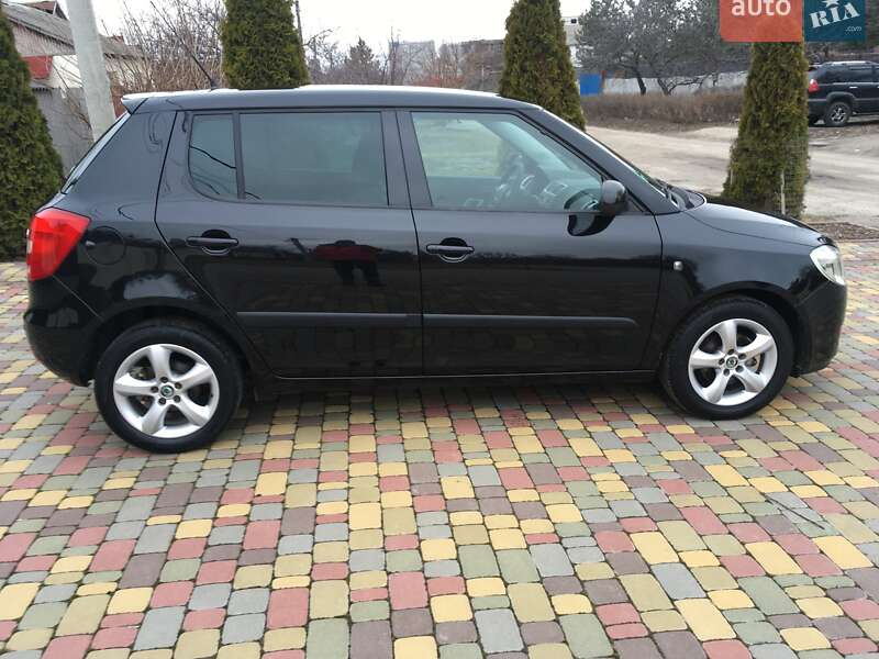 Хэтчбек Skoda Fabia 2009 в Харькове
