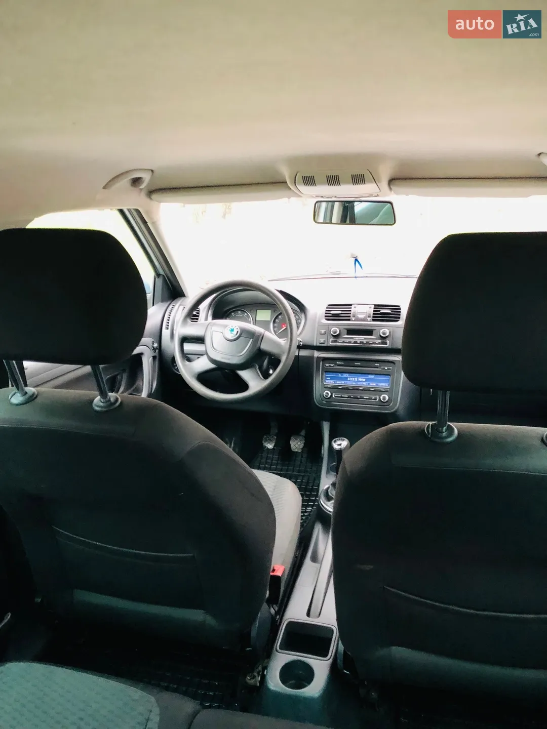 2010 Skoda Fabia - мініатюра 10