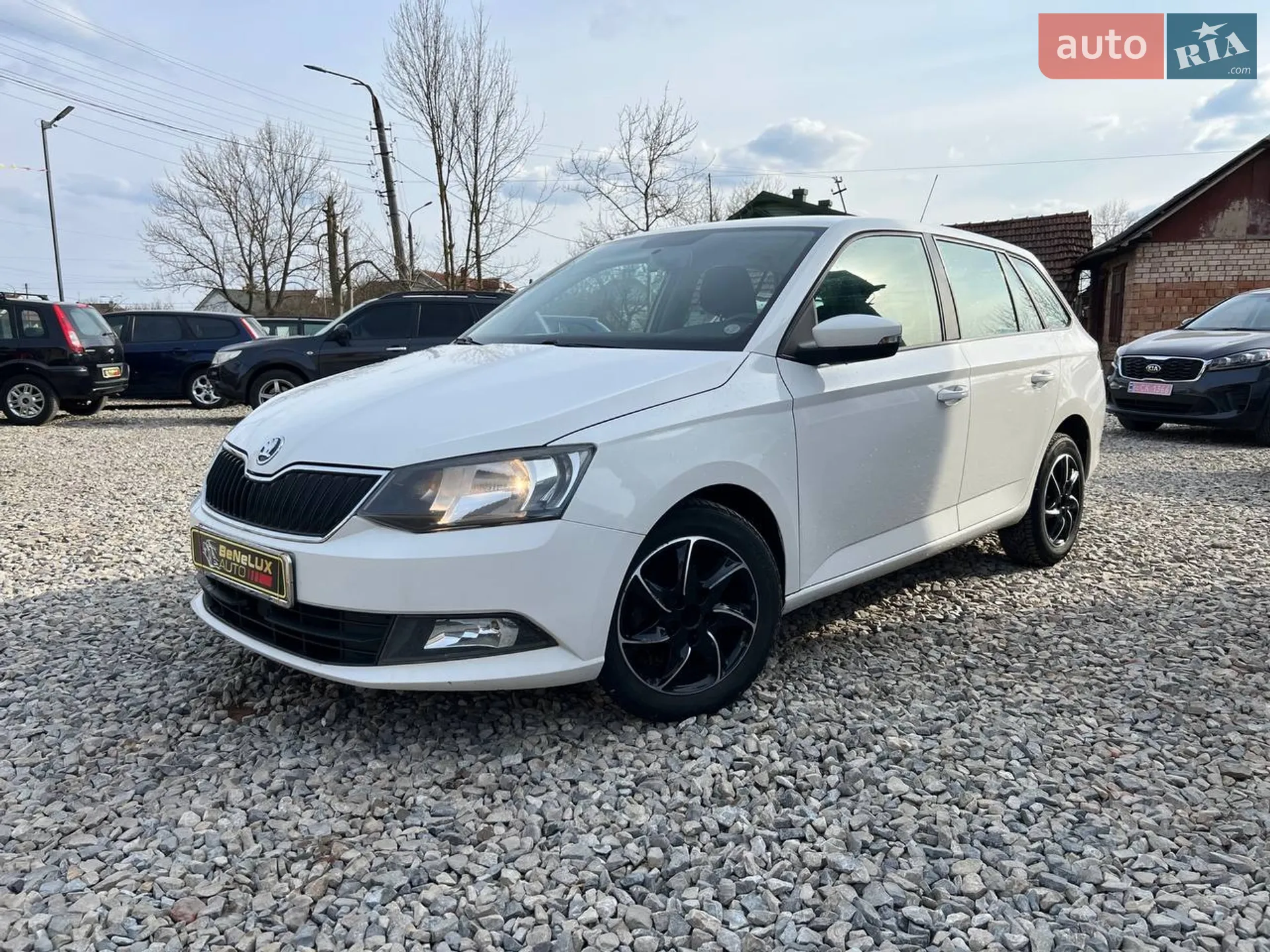 2015 Skoda Fabia - мініатюра 2