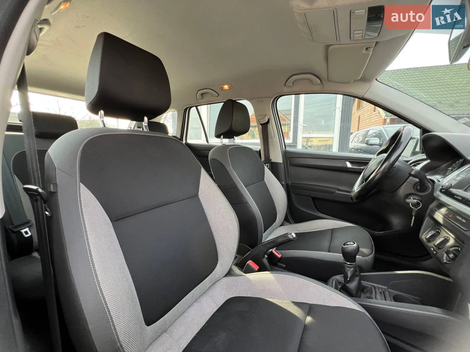 2015 Skoda Fabia - мініатюра 21