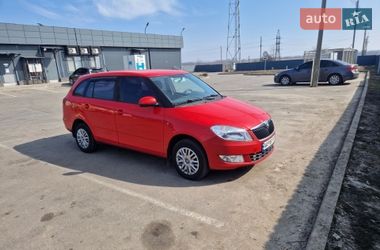 Універсал Skoda Fabia 2011 в Чернігові