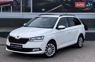 Універсал Skoda Fabia 2021 в Чернівцях