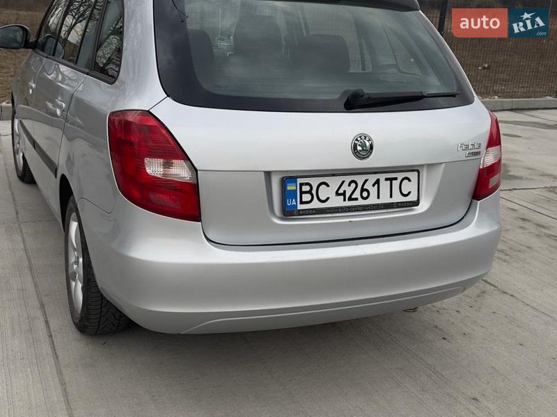 Універсал Skoda Fabia 2010 в Самборі