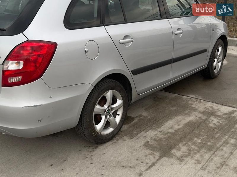 Універсал Skoda Fabia 2010 в Самборі