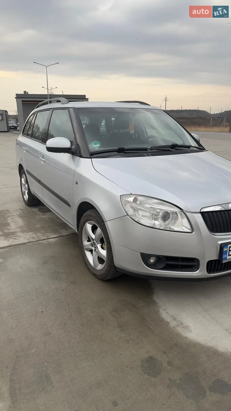 2010 Skoda Fabia - мініатюра 7