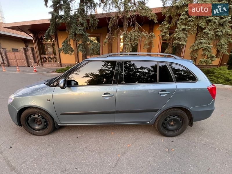 Универсал Skoda Fabia 2008 в Полтаве