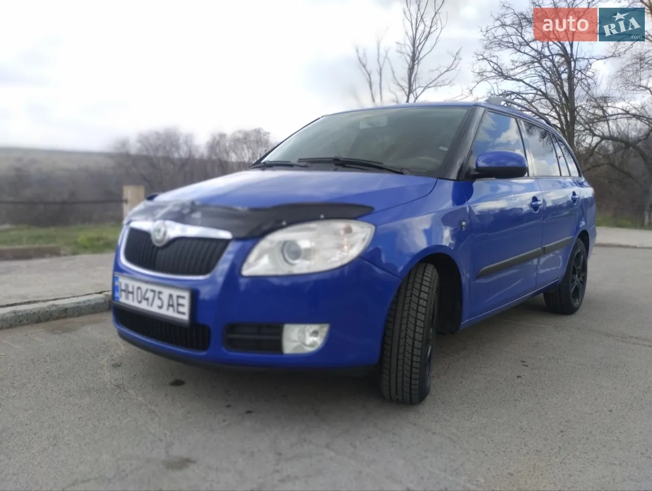 2010 Skoda Fabia - мініатюра 3