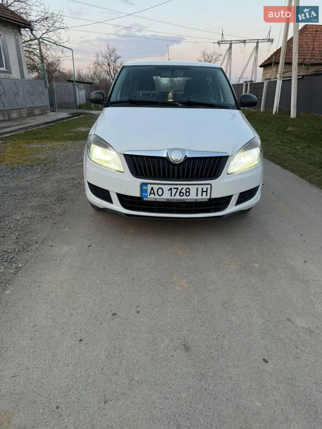2010 Skoda Fabia - мініатюра 2