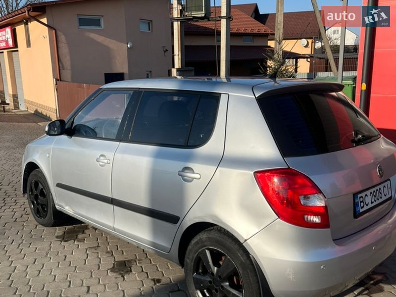 Хэтчбек Skoda Fabia 2008 в Ивано-Франковске фото 3 Хэтчбек Skoda Fabia 2008 в Ивано-Франковске