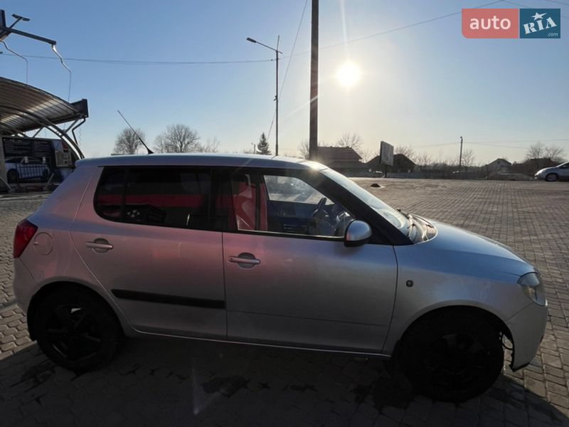 Хэтчбек Skoda Fabia 2008 в Ивано-Франковске фото 5 Хэтчбек Skoda Fabia 2008 в Ивано-Франковске