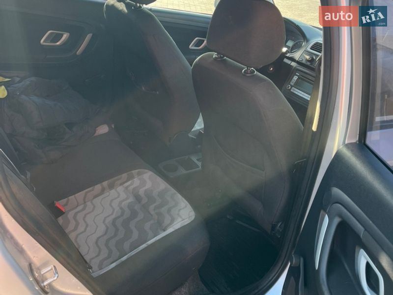 Хэтчбек Skoda Fabia 2008 в Ивано-Франковске фото 11 Хэтчбек Skoda Fabia 2008 в Ивано-Франковске