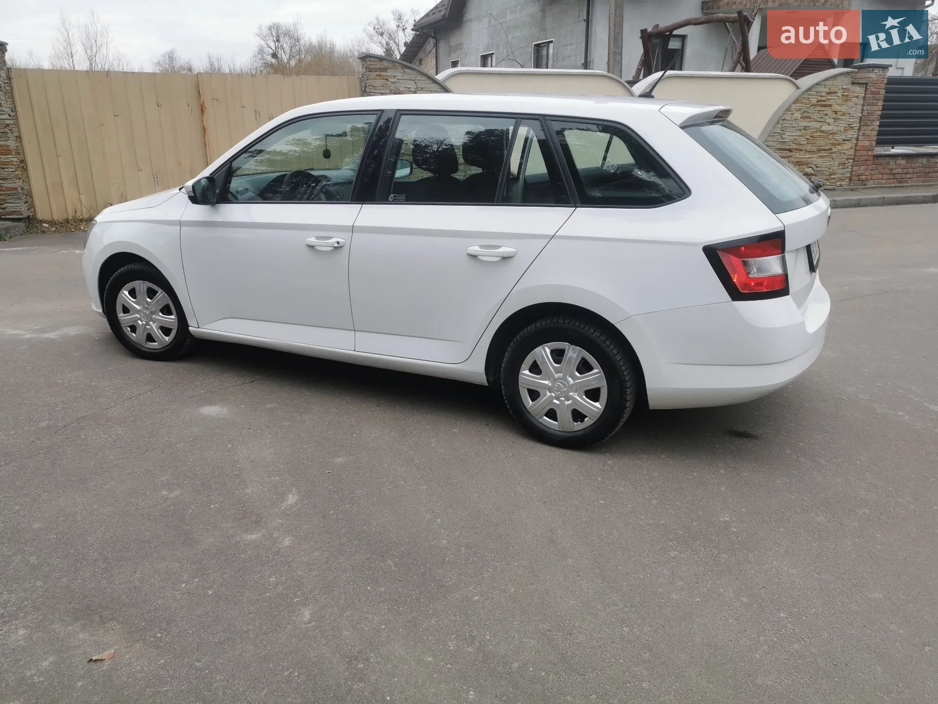 2015 Skoda Fabia - мініатюра 4