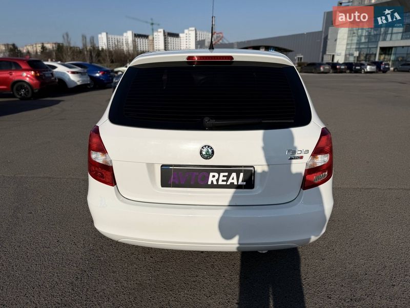 Универсал Skoda Fabia 2010 в Кривом Роге