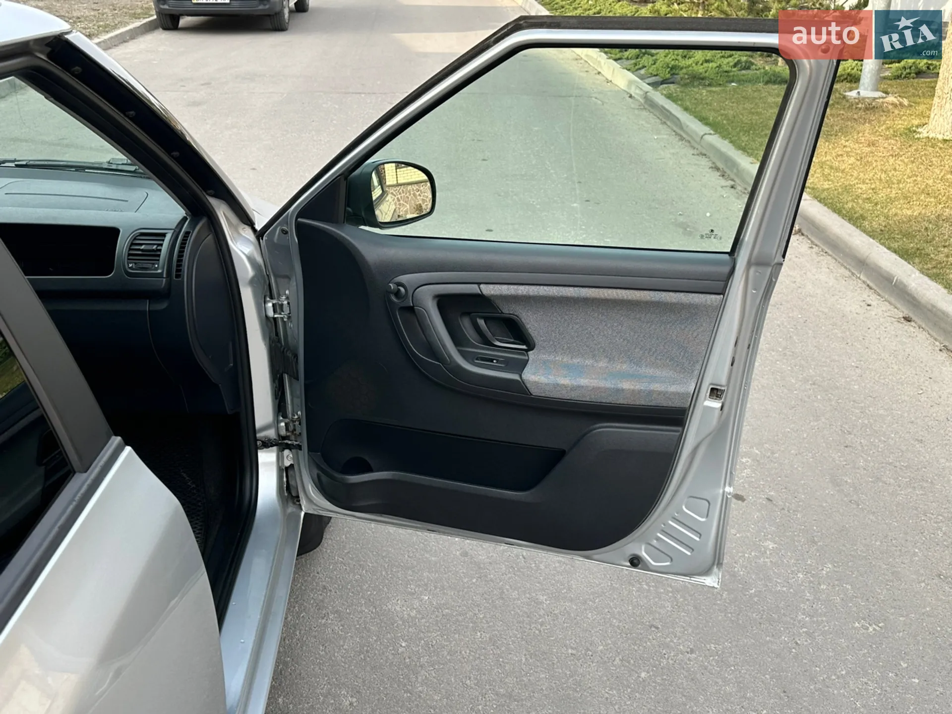 2012 Skoda Fabia - мініатюра 10