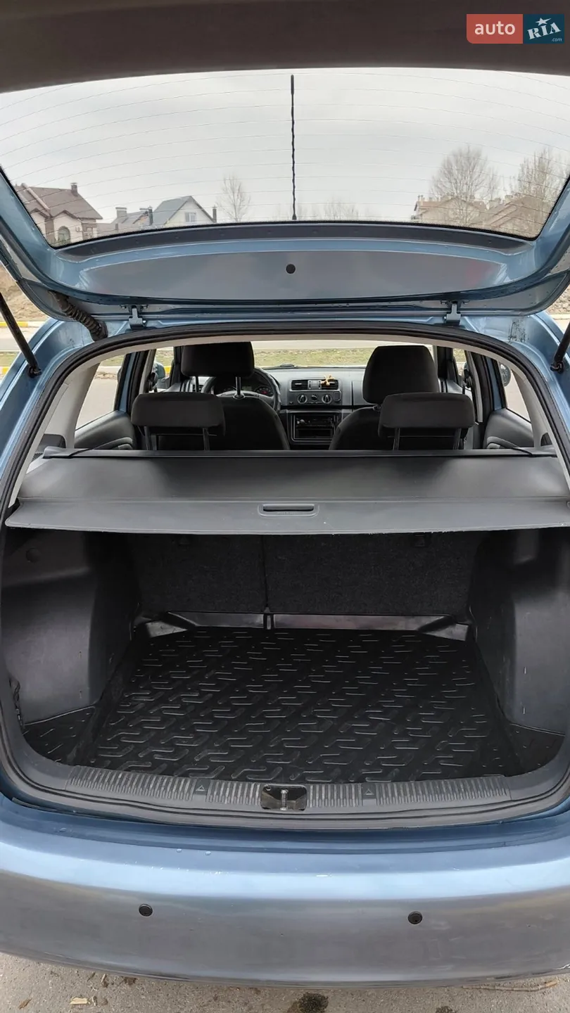 2010 Skoda Fabia - мініатюра 18