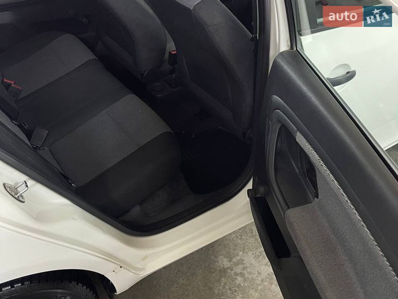 Хэтчбек Skoda Fabia 2013 в Брюховичах фото 12 Хэтчбек Skoda Fabia 2013 в Брюховичах