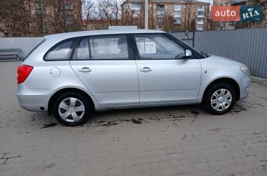 Універсал Skoda Fabia 2012 в Києві