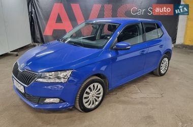 Хэтчбек Skoda Fabia 2021 в Киеве