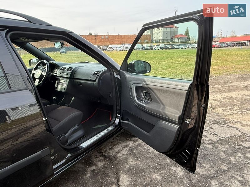 Універсал Skoda Fabia 2010 в Луцьку