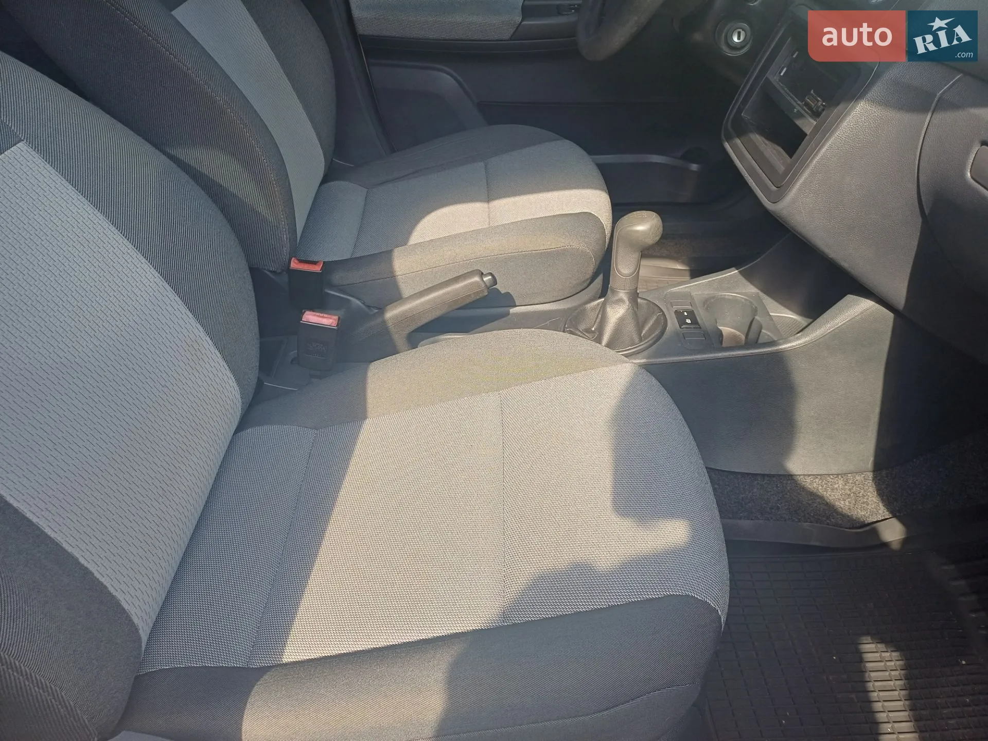 2012 Skoda Fabia - мініатюра 4