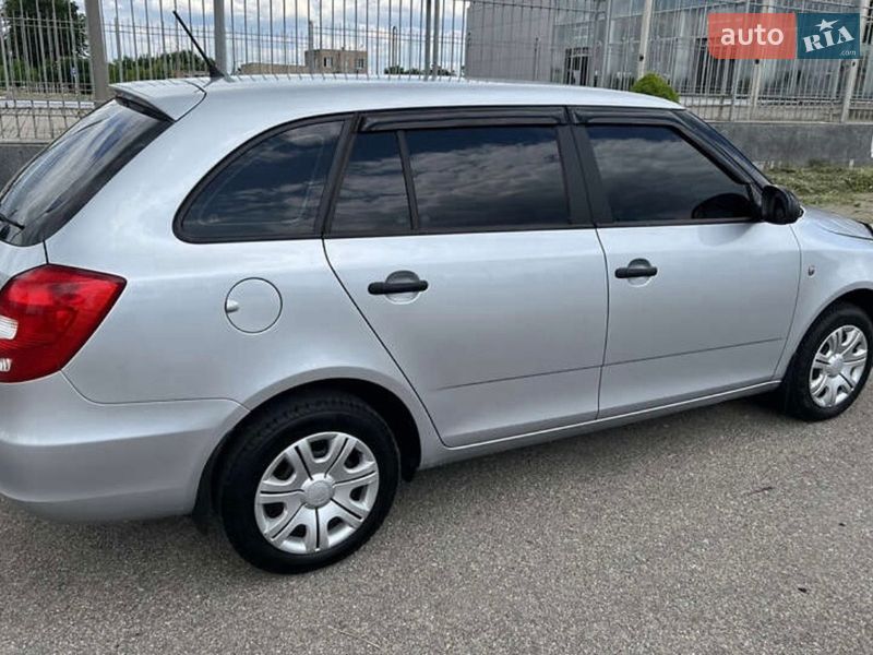 Універсал Skoda Fabia 2012 в Харкові