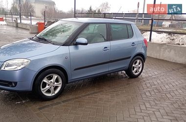 Хетчбек Skoda Fabia 2009 в Корсунь-Шевченківському
