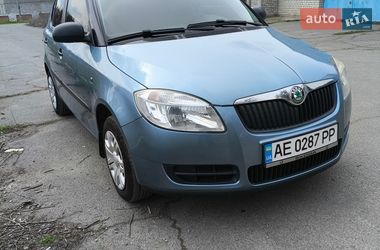 Хетчбек Skoda Fabia 2009 в Дніпрі