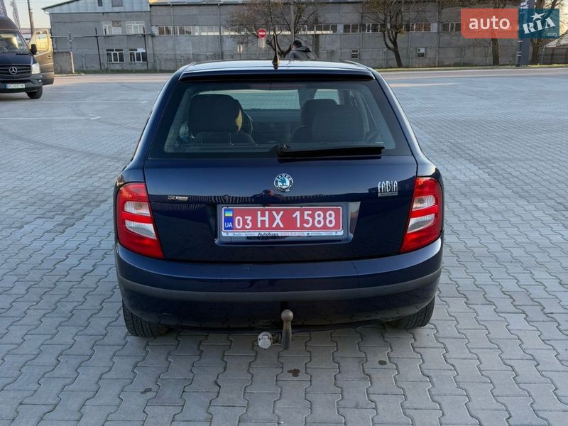 Хетчбек Skoda Fabia 2003 в Нововолинську