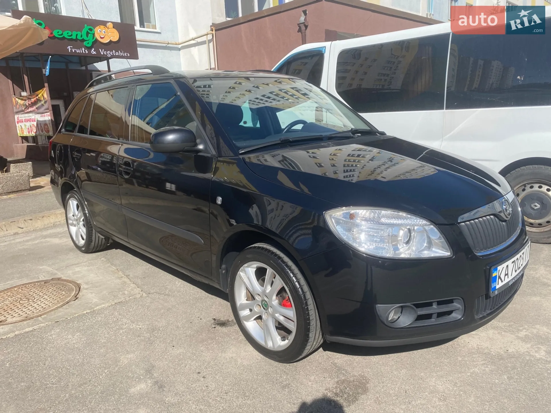 2010 Skoda Fabia - мініатюра 3