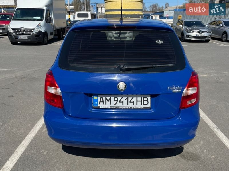 Універсал Skoda Fabia 2010 в Києві