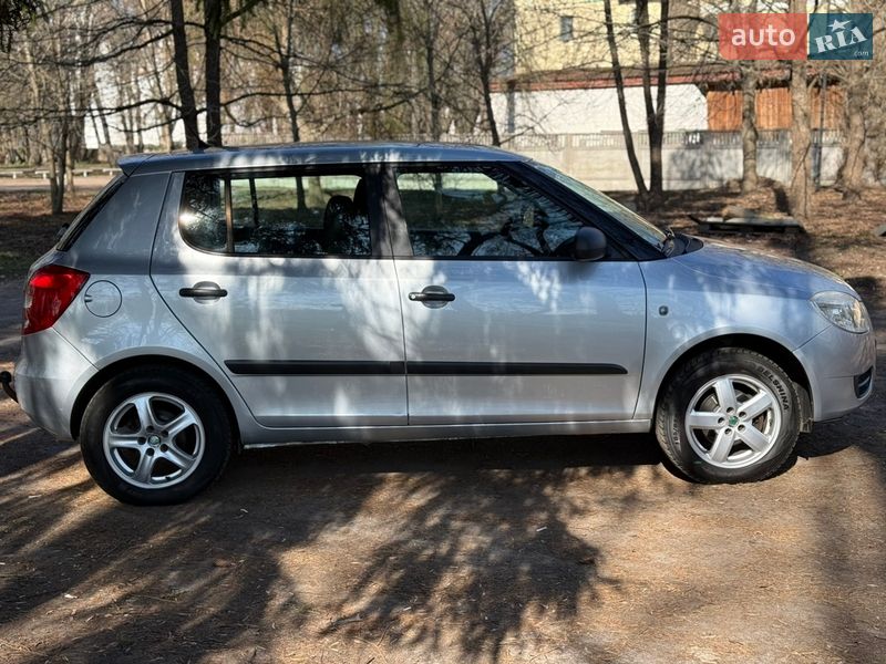Хетчбек Skoda Fabia 2009 в Чернігові