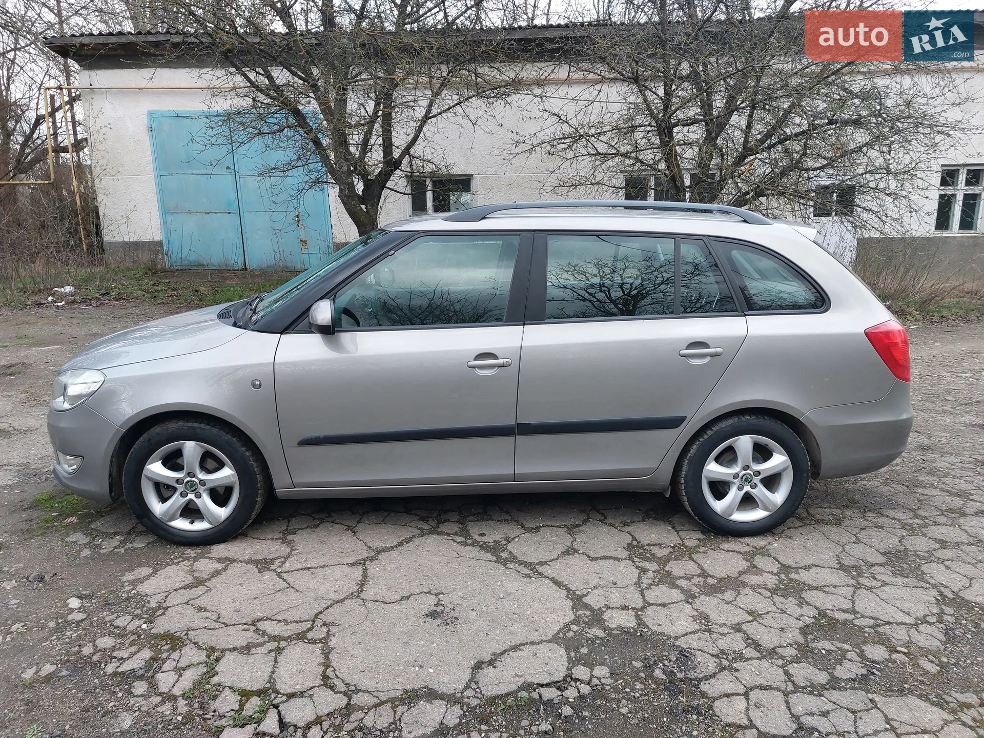 2010 Skoda Fabia - мініатюра 3