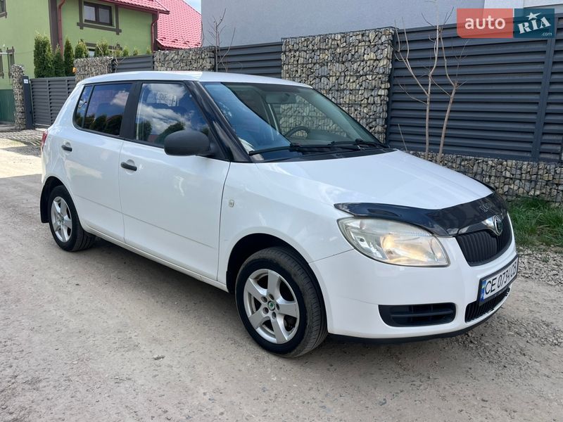 Хетчбек Skoda Fabia 2009 в Чернівцях