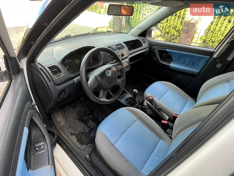 Хетчбек Skoda Fabia 2009 в Чернівцях