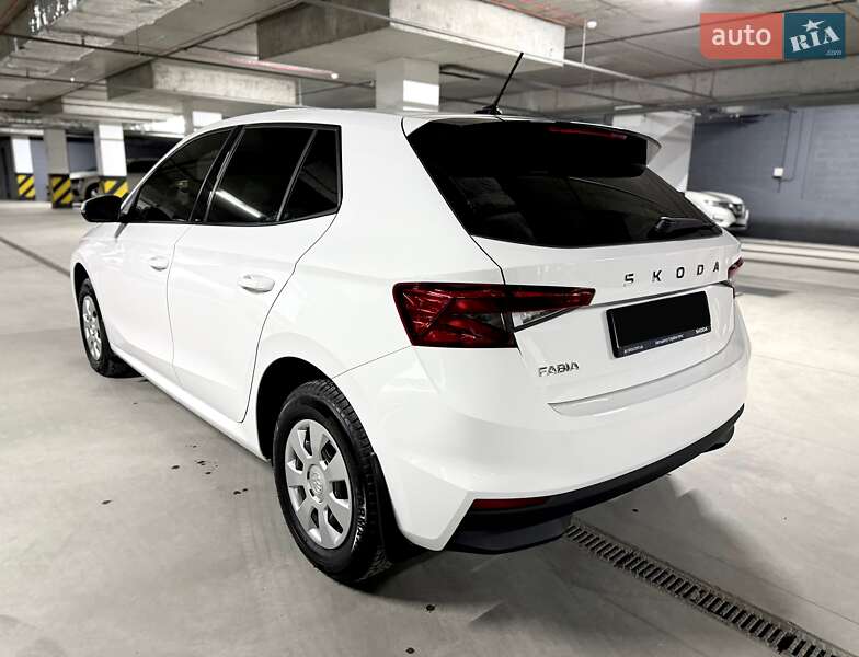 Хетчбек Skoda Fabia 2025 в Дніпрі
