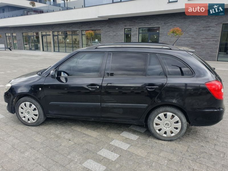 Универсал Skoda Fabia 2010 в Хусте
