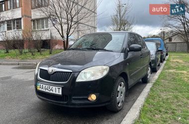 Хэтчбек Skoda Fabia 2008 в Киеве