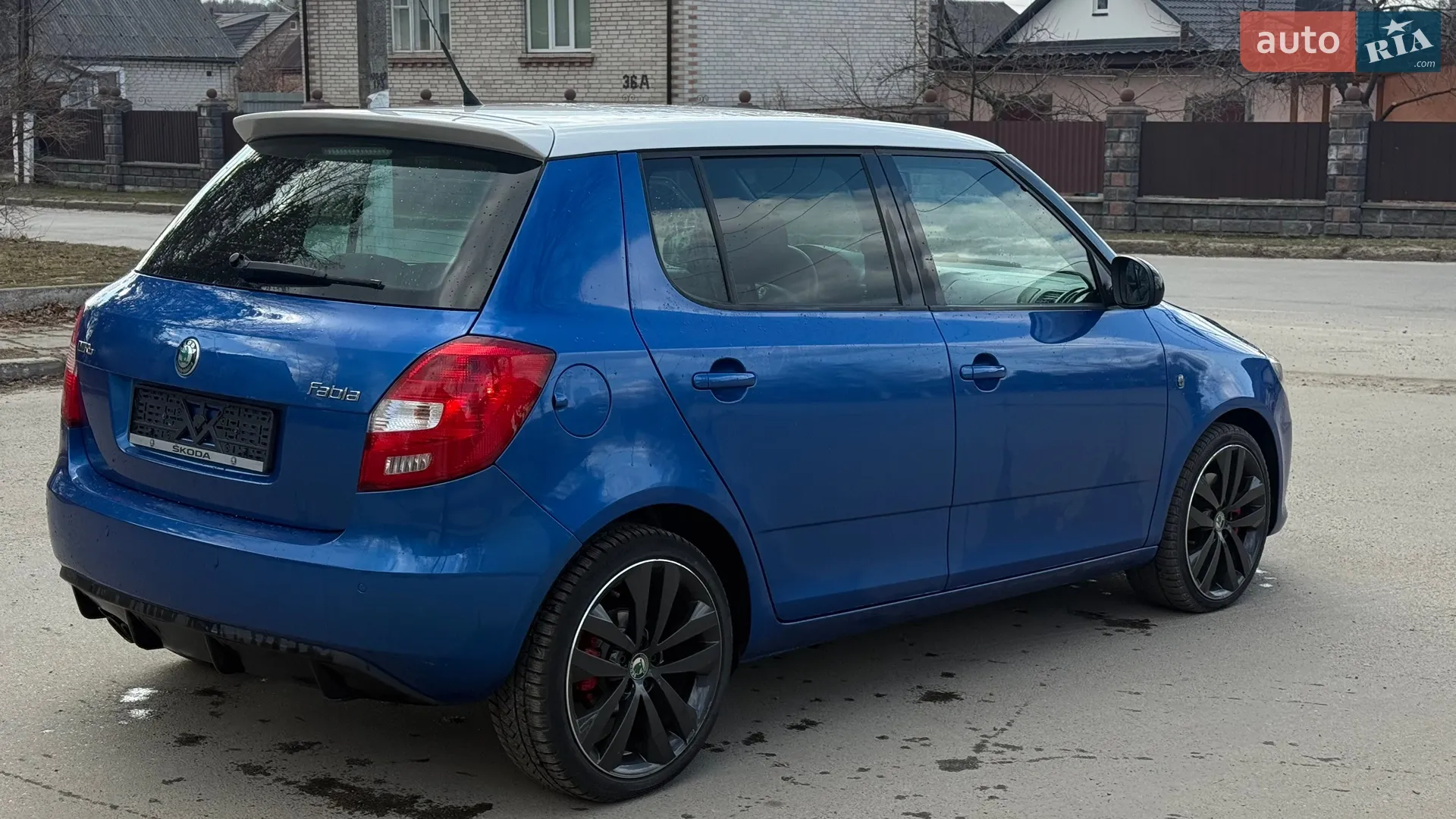 2011 Skoda Fabia - мініатюра 8