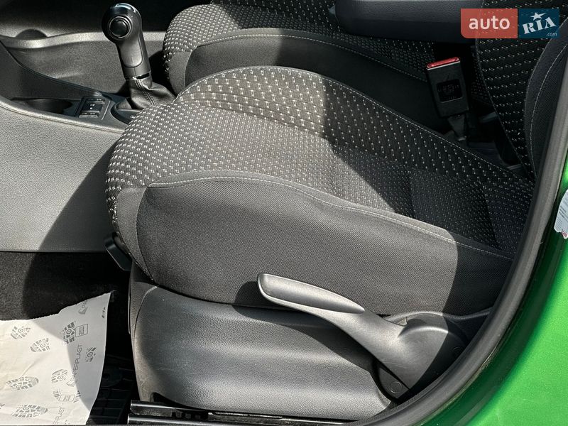 Хетчбек Skoda Fabia 2010 в Самборі