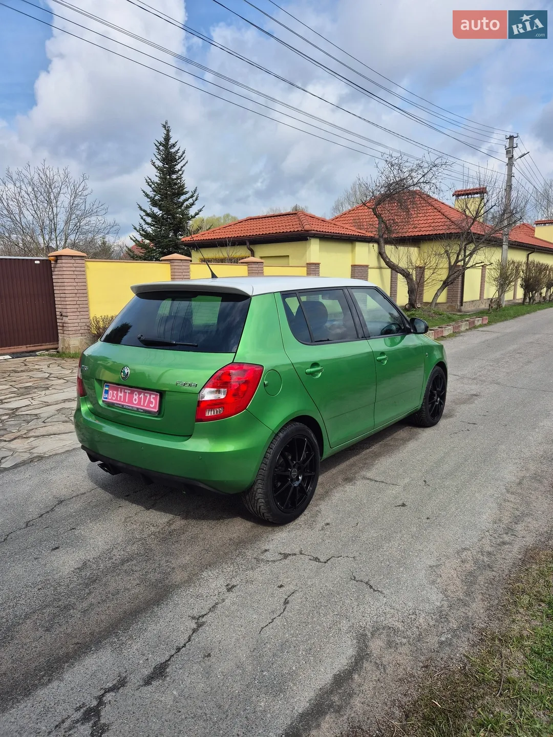 2011 Skoda Fabia - мініатюра 3