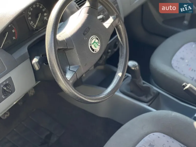 Skoda Fabia 2003 VIN TMBJC46Y133830005 фото оголошення 4 з 46