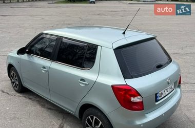 Хэтчбек Skoda Fabia 2010 в Лозовой