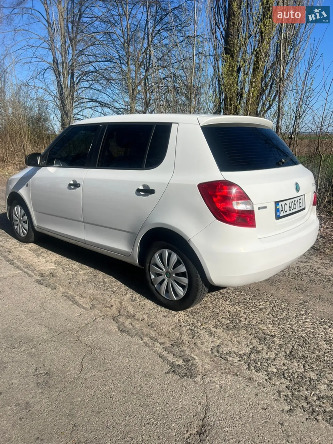 2011 Skoda Fabia - мініатюра 2